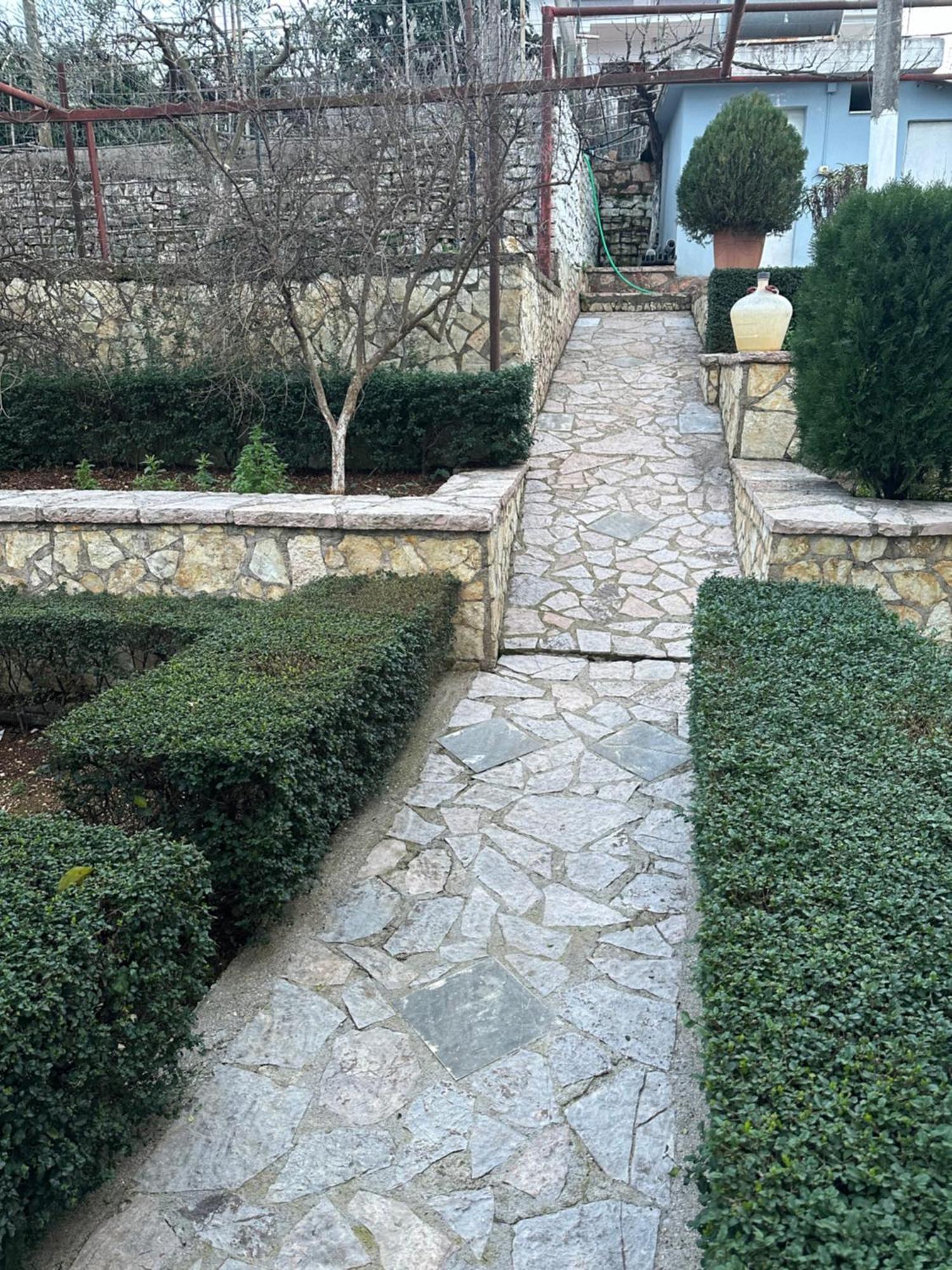 Villa Kevin'S Sarande Bagian luar foto