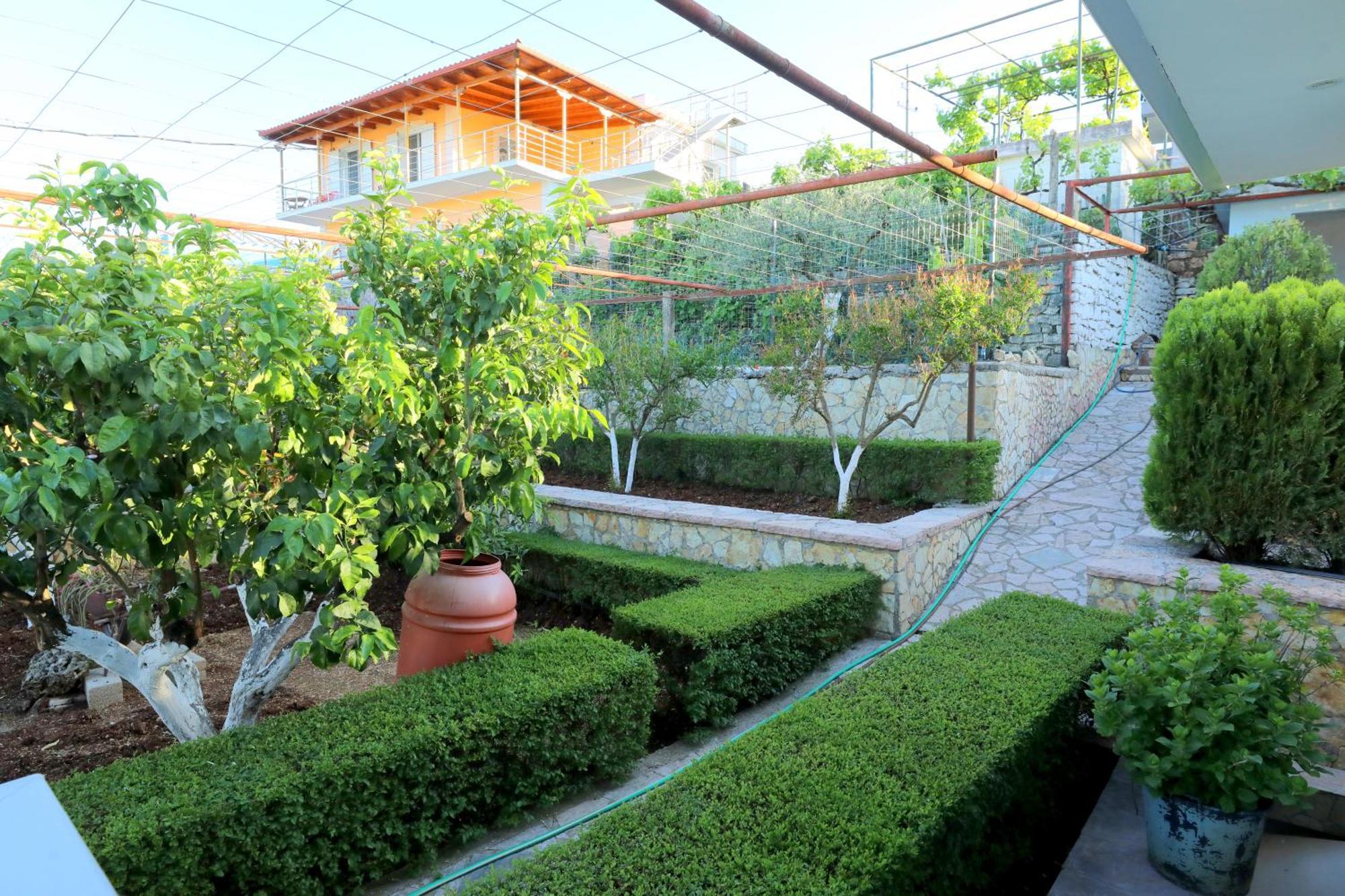 Villa Kevin'S Sarande Bagian luar foto
