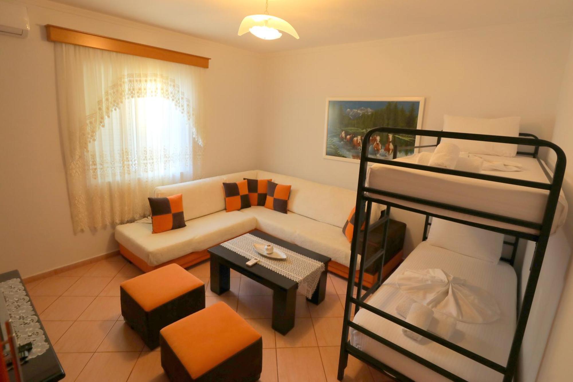 Villa Kevin'S Sarande Bagian luar foto