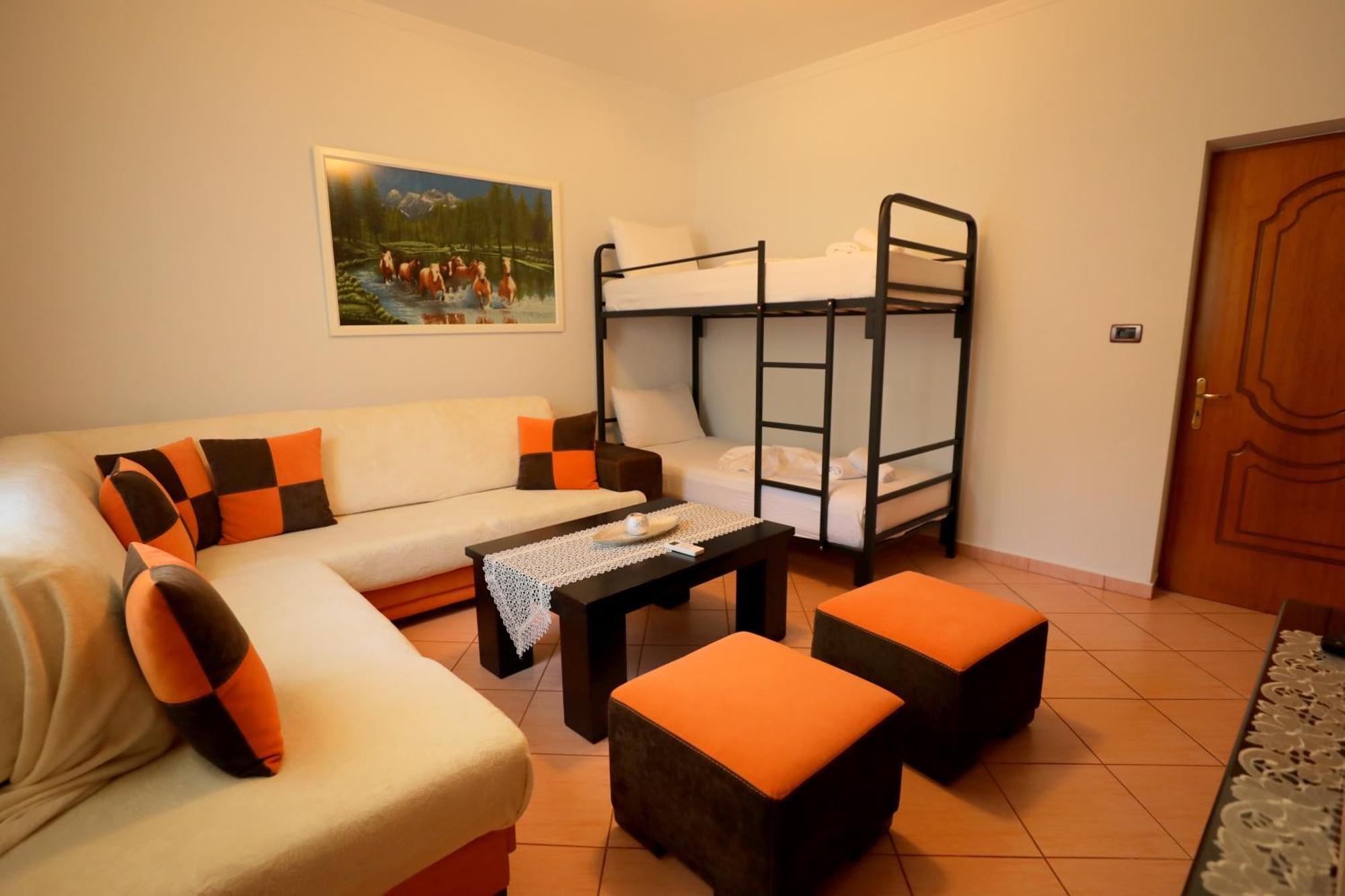 Villa Kevin'S Sarande Bagian luar foto