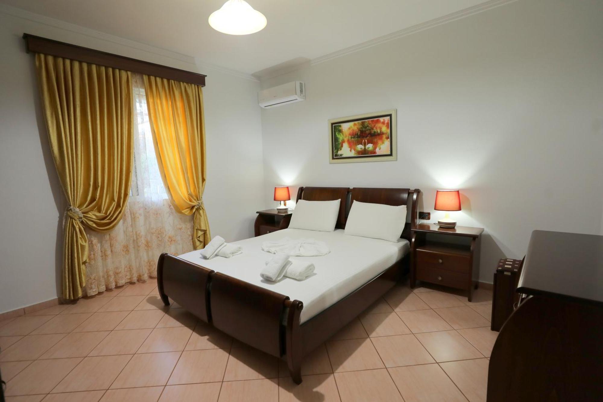 Villa Kevin'S Sarande Bagian luar foto